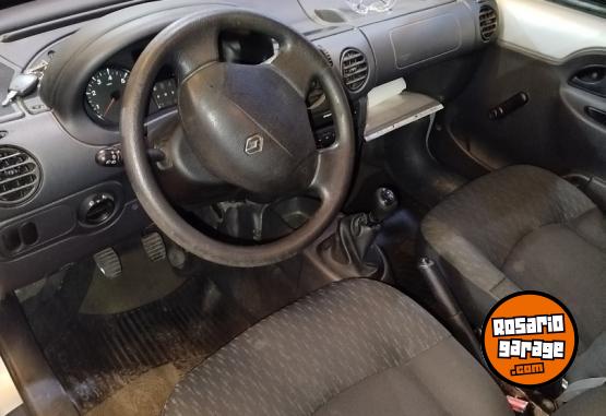 Utilitarios - Renault Kangoo PH3 confort 1.6 2016 Nafta 115000Km - En Venta