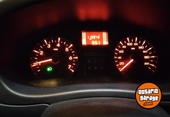 Utilitarios - Renault Kangoo PH3 confort 1.6 2016 Nafta 115000Km - En Venta