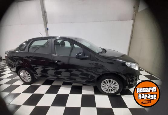 Autos - Fiat Grand Siena corsa palio 2014 GNC 111111Km - En Venta