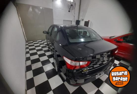 Autos - Fiat Grand Siena corsa palio 2014 GNC 111111Km - En Venta