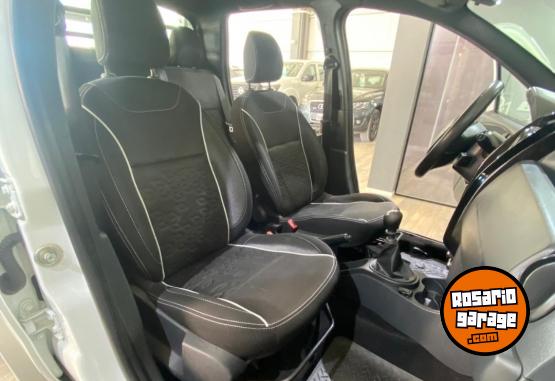 Camionetas - Renault Duster Oroch Outsider 2018 Nafta 78300Km - En Venta
