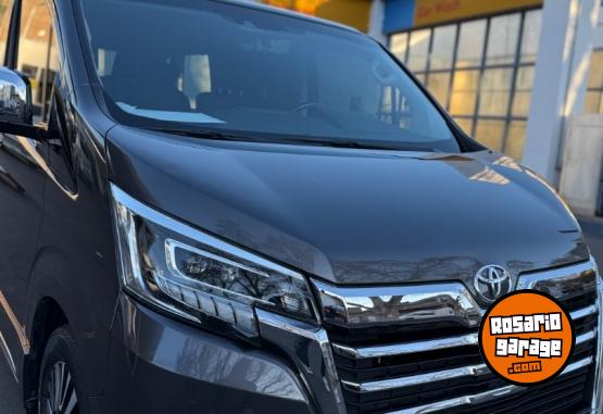 Utilitarios - Toyota HIACE WAGON 2022 Diesel 63000Km - En Venta