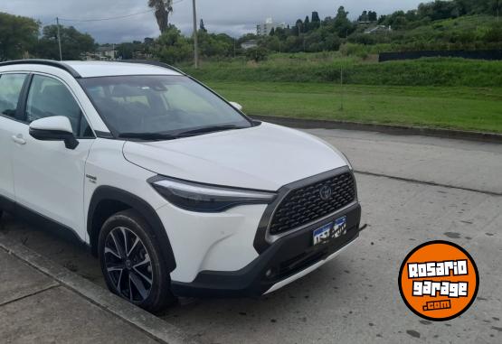 Camionetas - Toyota Corolla cross SEG HEV AT 2023 Electrico / Hibrido 82000Km - En Venta