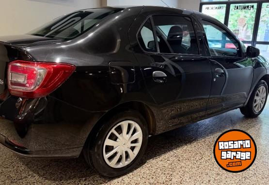 Autos - Renault LOGAN AUTHENTIQUE 2017 GNC 146000Km - En Venta