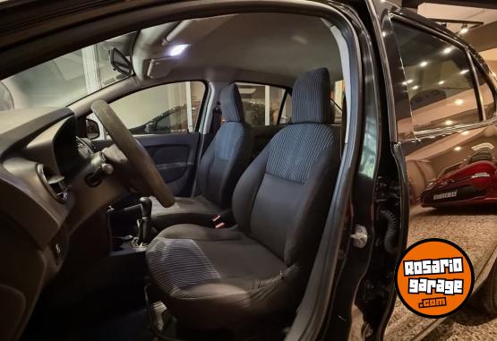 Autos - Renault LOGAN AUTHENTIQUE 2017 GNC 146000Km - En Venta