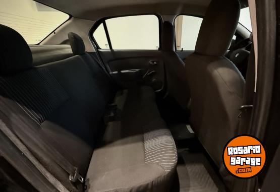 Autos - Renault LOGAN AUTHENTIQUE 2017 GNC 146000Km - En Venta