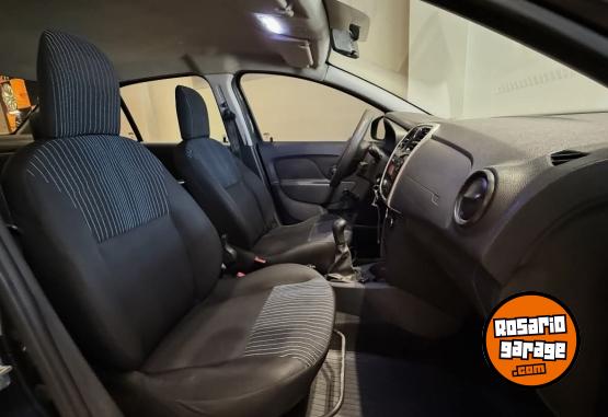 Autos - Renault LOGAN AUTHENTIQUE 2017 GNC 146000Km - En Venta