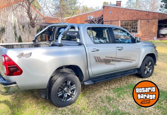 Camionetas - Toyota Hilux D/C 2021 Diesel 86000Km - En Venta