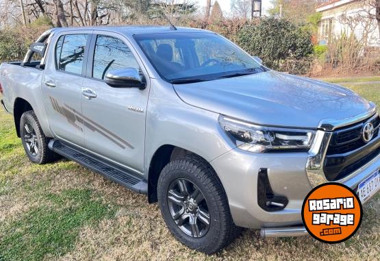 Camionetas - Toyota Hilux D/C 2021 Diesel 86000Km - En Venta