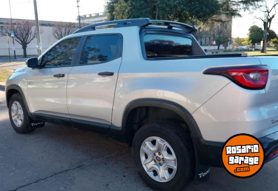 Camionetas - Fiat TORO FREEDON 4X2 2017 Diesel 124563Km - En Venta