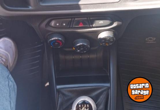 Autos - Chevrolet ONIX LT 2017 GNC 75150Km - En Venta