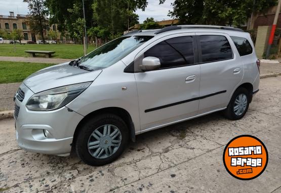 Autos - Chevrolet SPIN LTZ NAFTA 1.8 8 V 7 2014 GNC 142563Km - En Venta