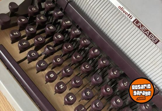 Otros - VENDO MAQUINA DE ESCRIBIR DE COLECCION OLIVETTI - En Venta
