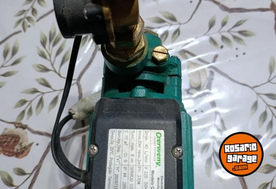 Herramientas - Bomba periférica - marca "Czerweny" - En Venta