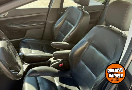 Autos - Peugeot 307 xt premium 2010 Nafta 230000Km - En Venta