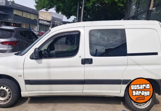 Utilitarios - Citroen BERLINGO  MIXTO 1.6 HDI 2022 Diesel 95000Km - En Venta