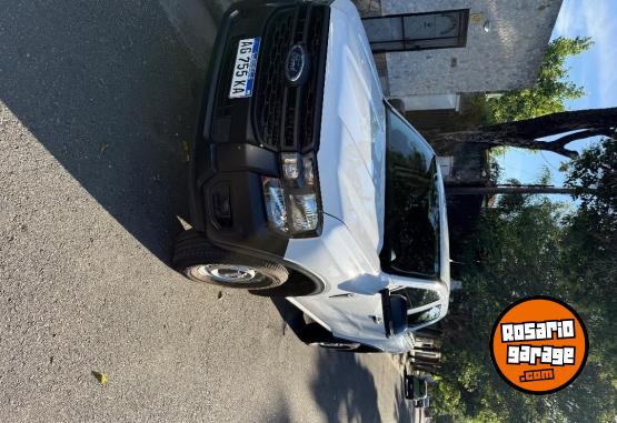Camionetas - Ford Ranger XL 2024 Diesel 16000Km - En Venta
