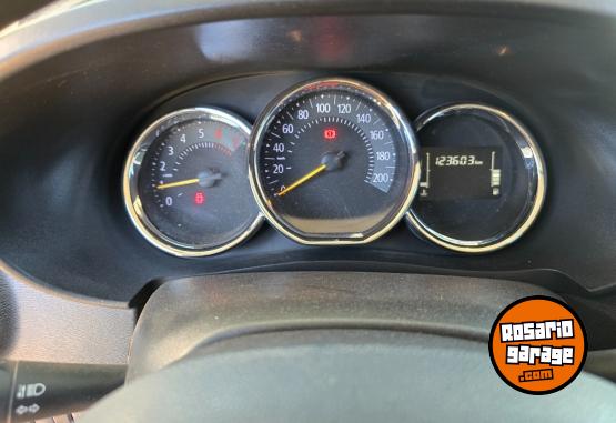 Utilitarios - Renault Kangoo express emotion 5a 2022 Diesel 120000Km - En Venta