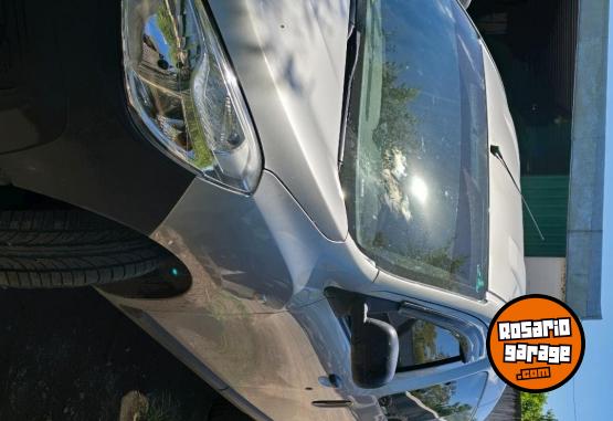 Utilitarios - Renault Kangoo express emotion 5a 2022 Diesel 120000Km - En Venta