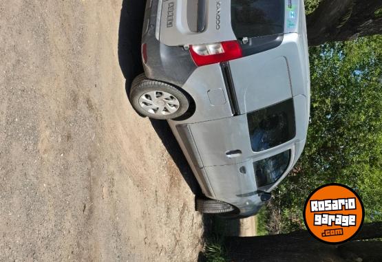 Utilitarios - Renault Kangoo express emotion 5a 2022 Diesel 120000Km - En Venta