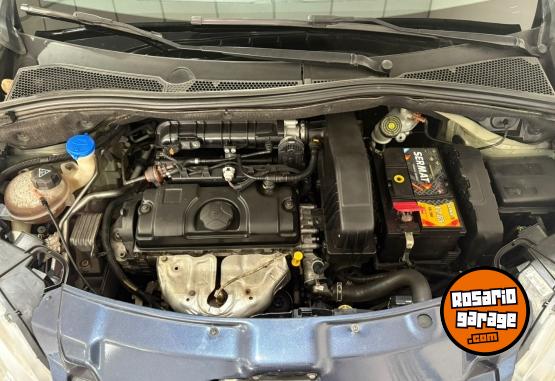 Autos - Peugeot 208 Allure 2014 Nafta 103000Km - En Venta