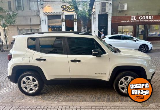 Camionetas - Jeep RENEGADE Sport 1.8 2024 Nafta 20900Km - En Venta