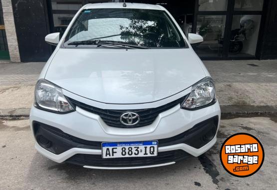 Autos - Toyota Etios 1.5 x sedan 4 ptas 2022 Nafta 62000Km - En Venta