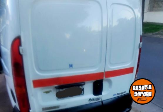 Utilitarios - Renault Kangoo 2013 GNC 180000Km - En Venta