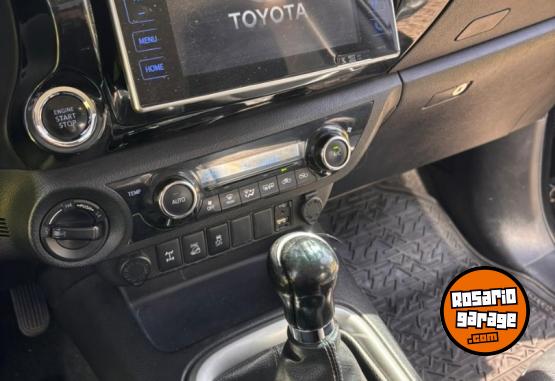 Camionetas - Toyota HILUX SRX 2016 Diesel 220000Km - En Venta
