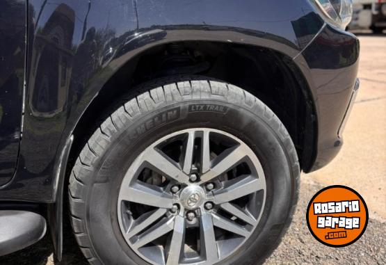 Camionetas - Toyota HILUX SRX 2016 Diesel 220000Km - En Venta