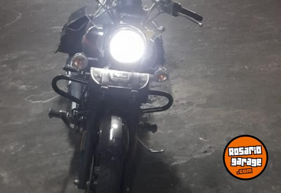 Motos - Bajaj Avenger 220 Street 2017 Nafta 18700Km - En Venta