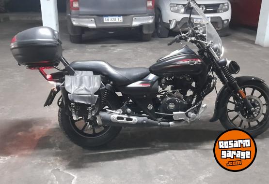 Motos - Bajaj Avenger 220 Street 2017 Nafta 18700Km - En Venta