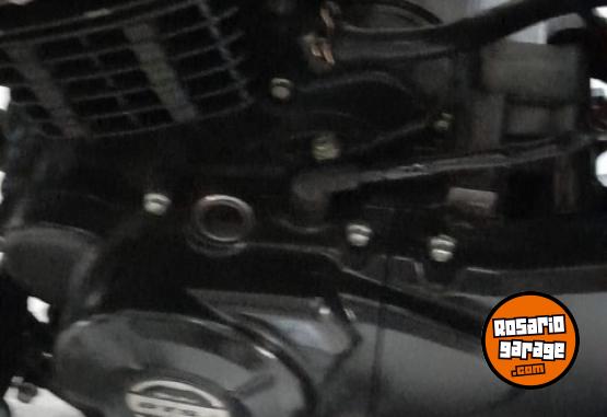 Motos - Bajaj Avenger 220 Street 2017 Nafta 18700Km - En Venta