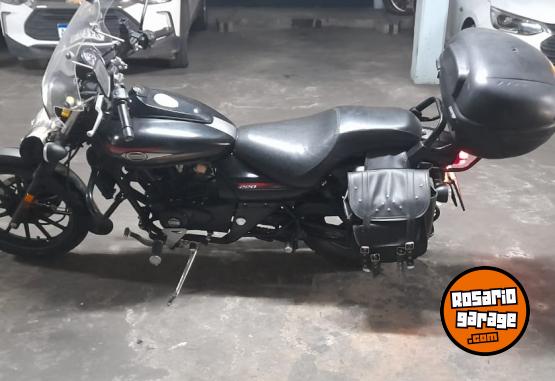 Motos - Bajaj Avenger 220 Street 2017 Nafta 18700Km - En Venta