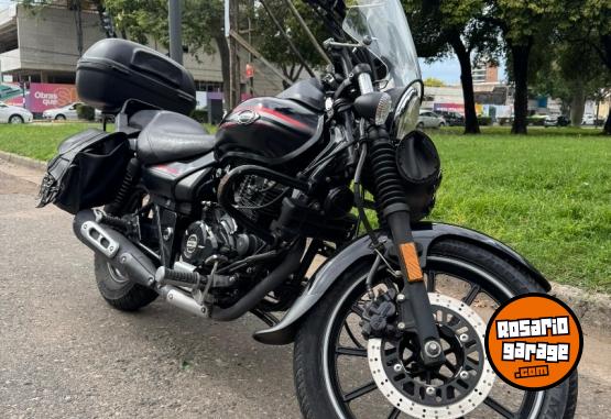 Motos - Bajaj Avenger 220 Street 2017 Nafta 18700Km - En Venta