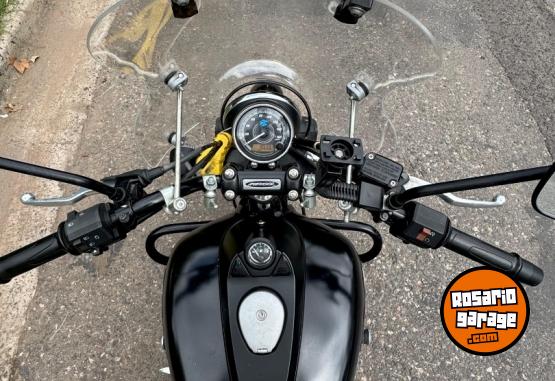 Motos - Bajaj Avenger 220 Street 2017 Nafta 18700Km - En Venta