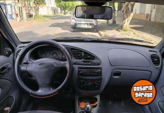 Autos - Ford Fiesta 1998 Diesel 250000Km - En Venta