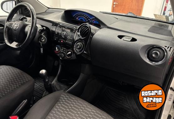 Autos - Toyota ETIOS XLS 1.5 2013 Nafta 91700Km - En Venta