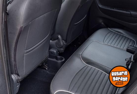 Autos - Renault Captur 2017 Nafta 98000Km - En Venta