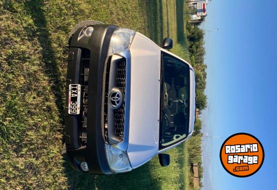 Camionetas - Toyota HILUX 2.5 pack TD 4x2 2010 Diesel 360000Km - En Venta