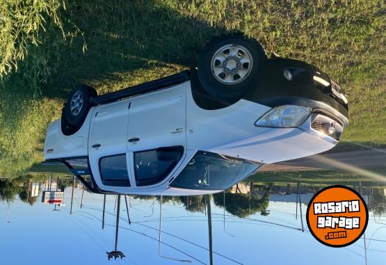 Camionetas - Toyota HILUX 2.5 pack TD 4x2 2010 Diesel 360000Km - En Venta