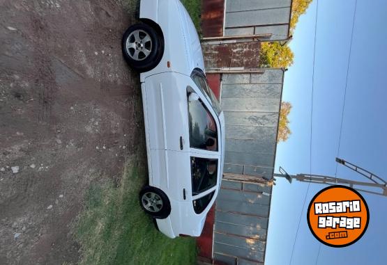 Autos - Volkswagen Polo 1999 Nafta 240000Km - En Venta