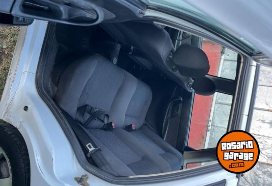 Autos - Volkswagen Polo 1999 Nafta 240000Km - En Venta