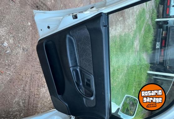 Autos - Volkswagen Polo 1999 Nafta 240000Km - En Venta