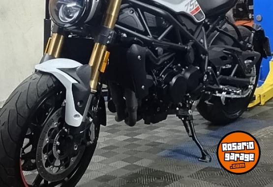 Motos - Benelli 752 2023 Nafta 5000Km - En Venta