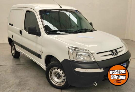 Utilitarios - Peugeot Partner furgon Hdi 2016 Diesel 120000Km - En Venta