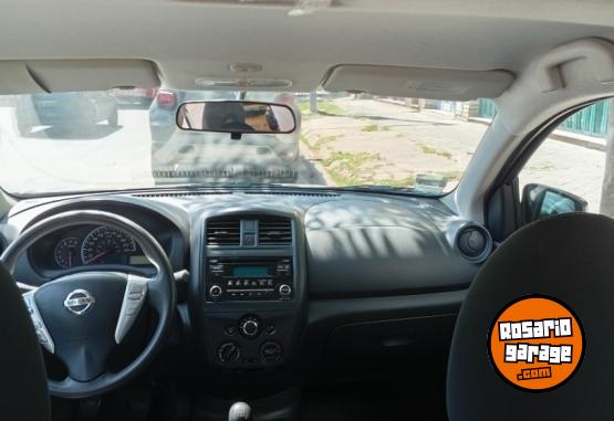Autos - Nissan Versa advance sense 2016 Nafta 102050Km - En Venta