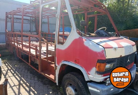 Utilitarios - Mercedes Benz Colectivo 813 1994 Diesel 111111Km - En Venta