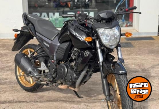 Motos - Yamaha FZ16 2013 Nafta 21000Km - En Venta