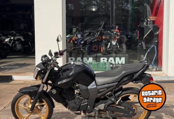 Motos - Yamaha FZ16 2013 Nafta 21000Km - En Venta